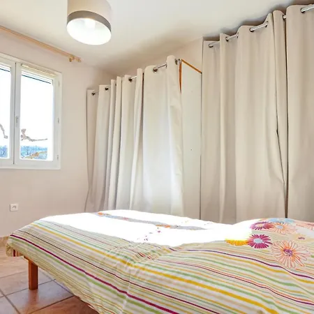 Awesome In With Kitchen Holiday home Salernes