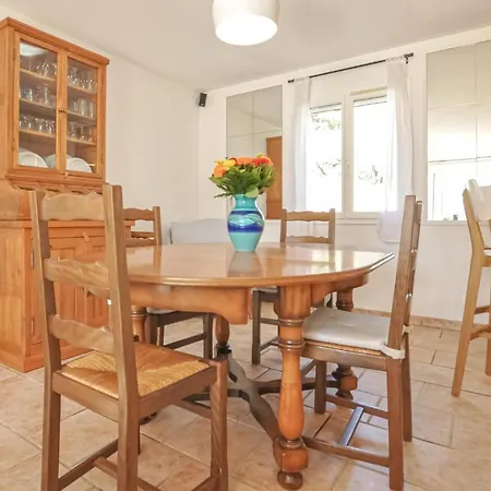 Awesome In With Kitchen Holiday home