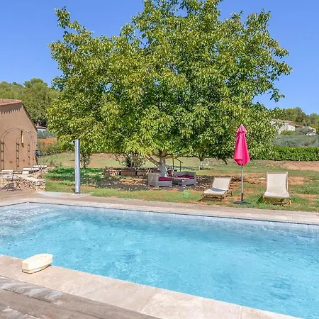 Awesome In With Kitchen Holiday home *